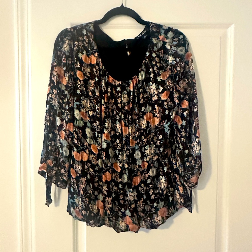Long sleeve floral blouse